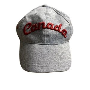 Canadiana Men's Gray Canada 1867 Printed Baseball Hat
